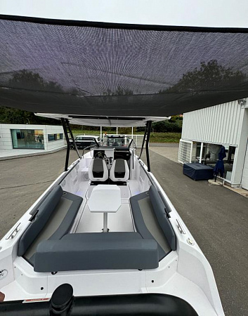 Катер Axopar 25 Cross-Top